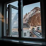 Hotel Svinoya Rorbuer 4*