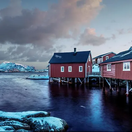 Svinoya Rorbuer 4* Svolvær