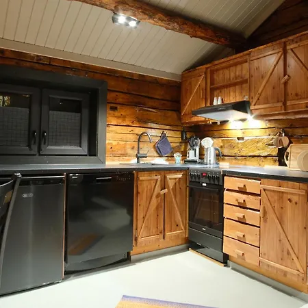 Svinoya Rorbuer Ferienpark 4*