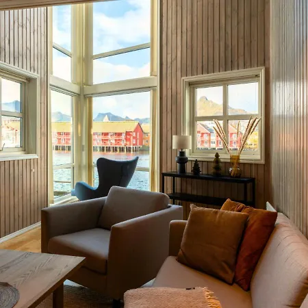 Svinoya Rorbuer 4* Svolvær