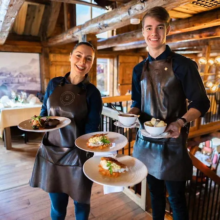 Svinoya Rorbuer Ferienpark 4*
