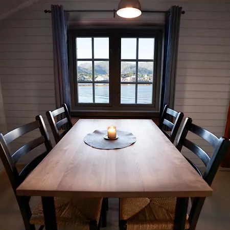 Svinoya Rorbuer Hotell 4*