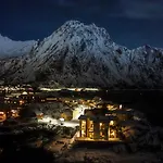 Hotel Svinoya Rorbuer 4*